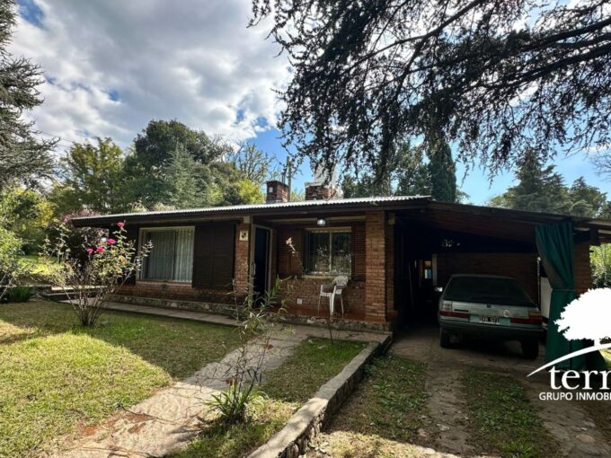 Techo renovado con chapa en casa en venta en Villa General Belgrano