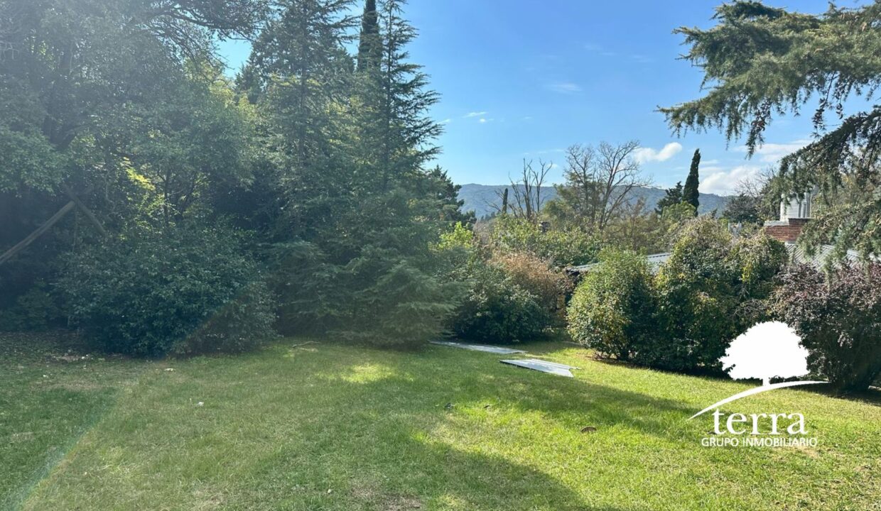 Vista del lote en venta en calle Strauss, Villa General Belgrano